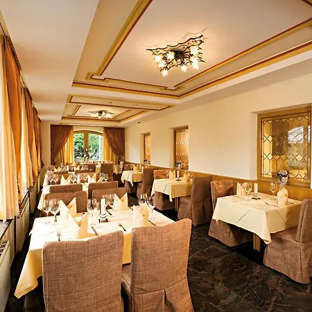 Hotell Alpenpark Superior 4*