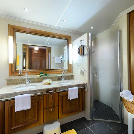 Alpenpark Superior 4* Ζέεφελντ