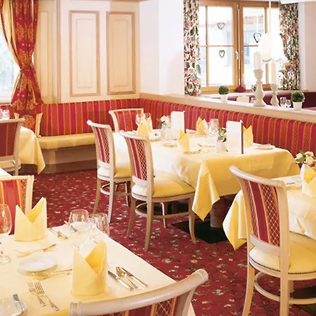 Hotel Alpenpark Superior Seefeld in Tirol