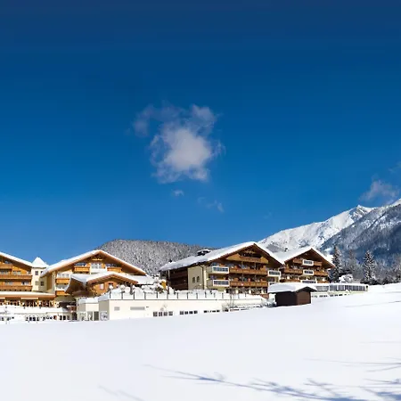 Alpenpark Superior Отель 4*