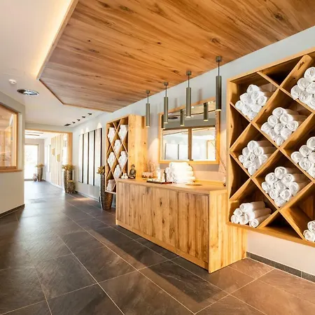 Alpenpark Superior Hotell Seefeld in Tirol